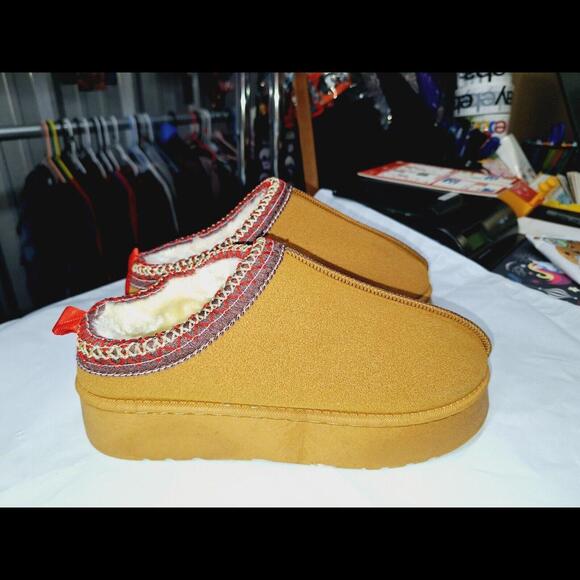 Soft Chunky Fur Bootie Slip on Slipper Shoe Uggiez Style Footwear Size 8.5 - Picture 3 of 13